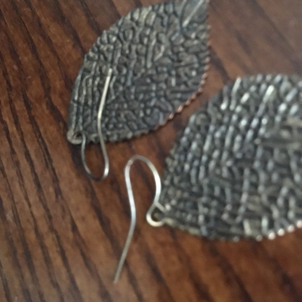 Tin Distressed Leaf Earrings - Picture 3 of 3